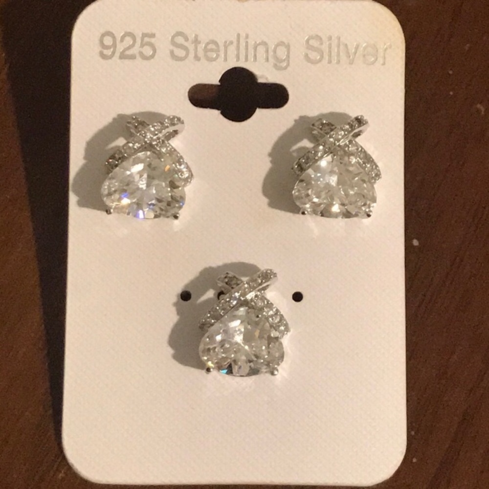 925 Sterling silver necklace pendant and earrings